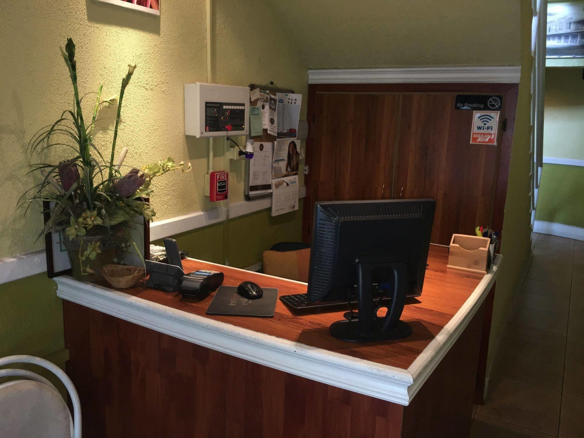 Inn Flight Suites Piarco Εξωτερικό φωτογραφία
